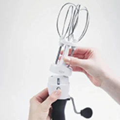 Oxo Pâtisserie*Batteur à œuf à manivelle