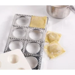 L.Tellier Préparation*Moule pour 10 raviolis carrés 6 x 6cm