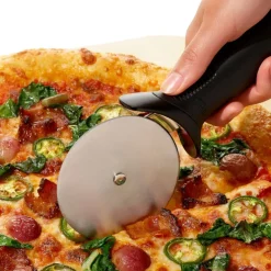 Oxo Coutellerie*Roulette à tarte & pizza